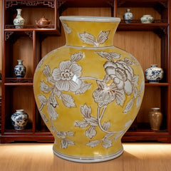 Traditional Chinese Yellow Glazed White Floral Vase Decorative Ornament