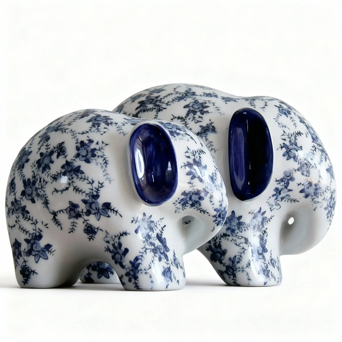 Set of 2 Chinese Blue and White Porcelain Elephant Figurines Decorative Ornaments